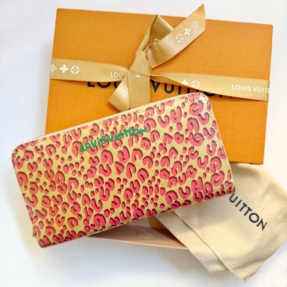 LOUIS VUITTON x STEPHEN SPROUSE CREAM PINK VERNIS LEOPARD ZIPPY LONG WALLET - Picture 1 of 14